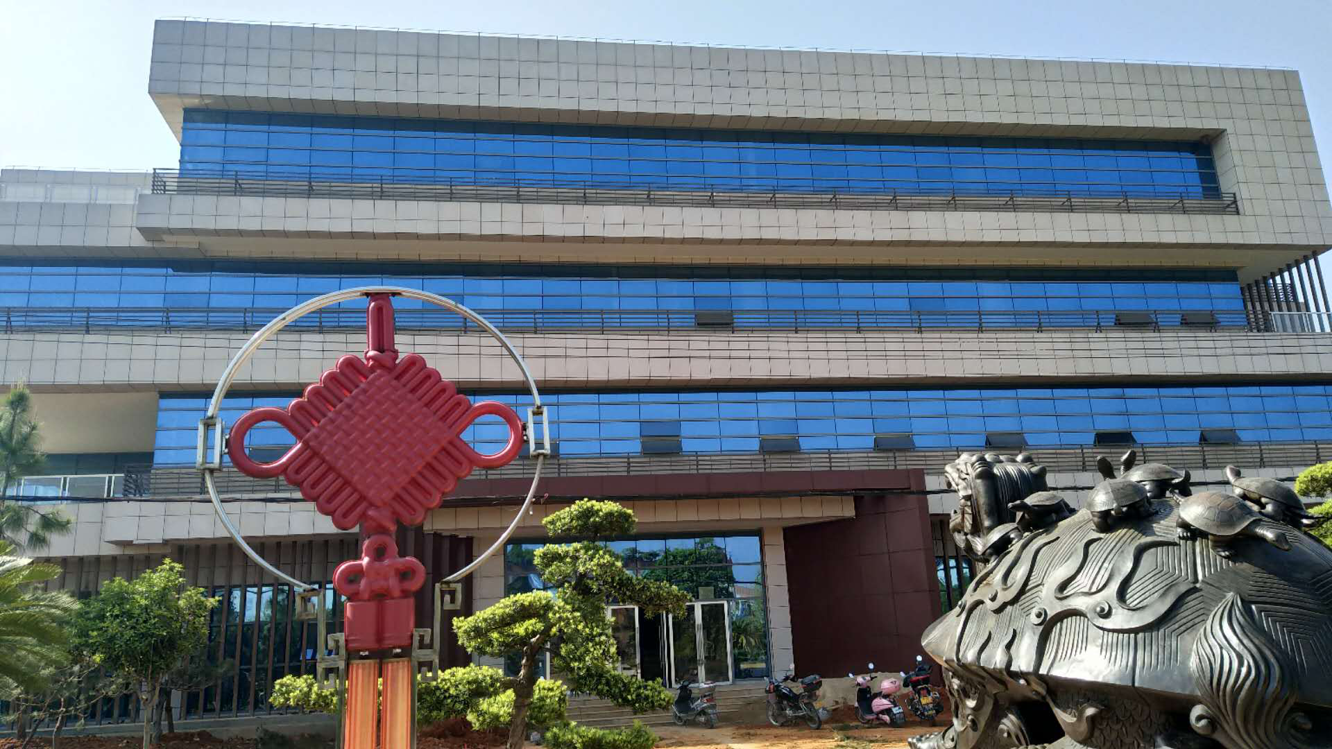 平川中學(xué)圖書館項(xiàng)目